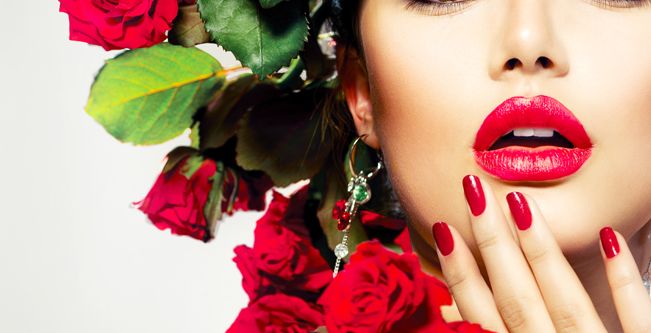 نصائح مكياج شفاه | كيفية الحفاظ على احمر الشفاه 