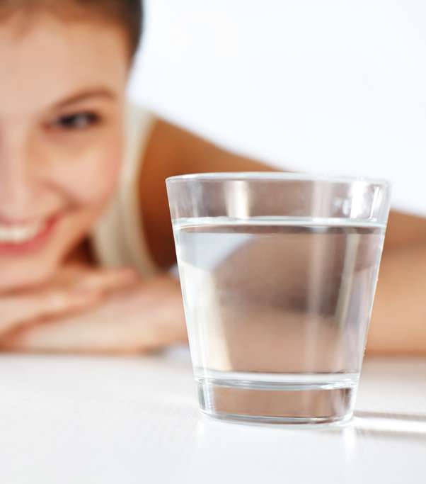 الخلط بين الشعور بالجوع والعطش