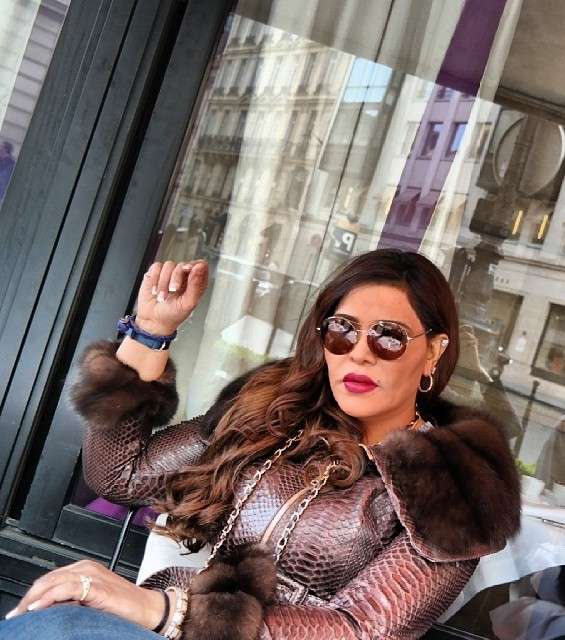 الويفي سر إطلالة احلام في باريس! 