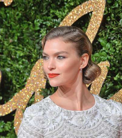 بالصور، صيحات ماكياج وشعر النجمات في حفل Fashion British Awards 2015