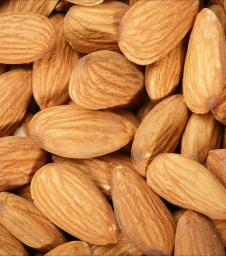 الخطوة الثانية: اللوز المبروش