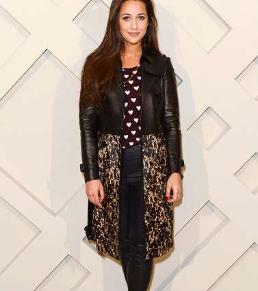 منسّقة الأزياء Roxie Nafousi في حفل Burberry 