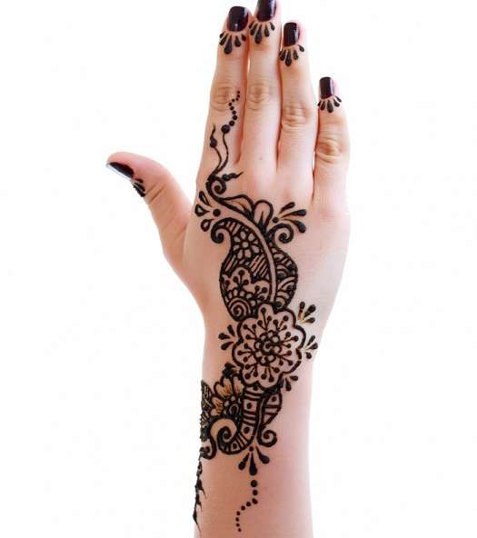 صور احلا نقشات حناء عروس