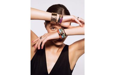 تعرفي على سر الاطلالات الانيقة والمميزة مع مجموعة Forever من علامة Charriol