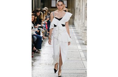 تصاميم Proenza Schouler من مجموعة صيف 2018
