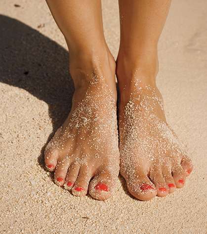 الخطوة 3:  العناية بالقدمين