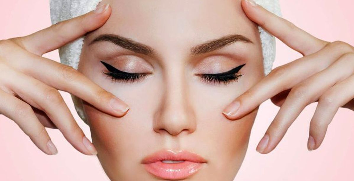 حيلة سريعة لتكبير العين بالأيلاينر