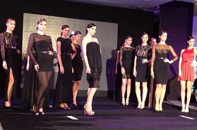 صور عرض مجموعة Mirror