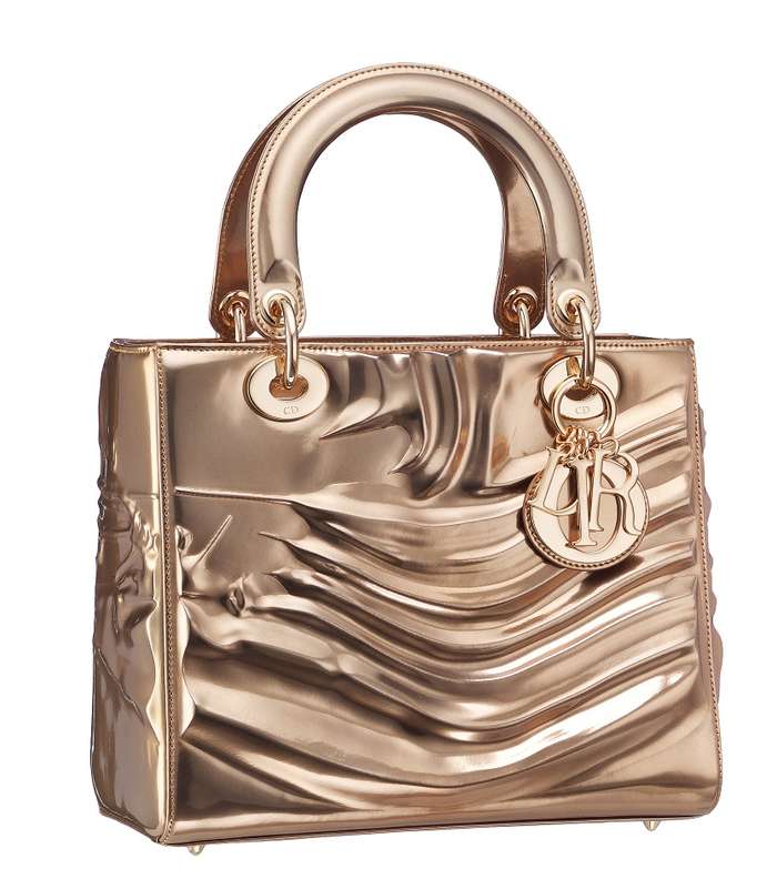 اختاري حقيبة Lady Dior من تصميم Jason Martin