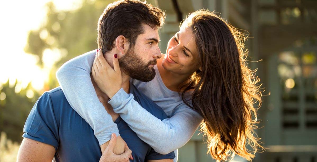 مدى توافق برج المرأة السرطان مع رجل الدلو
