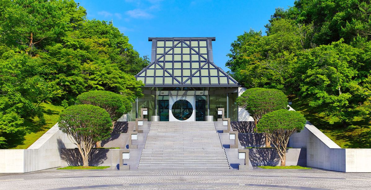 اكتشفي مكان عرض مجموعة كروز 2018