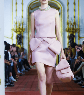 موضة التنورة بالقصة الملتة من Simone Rocha لصيف 2016