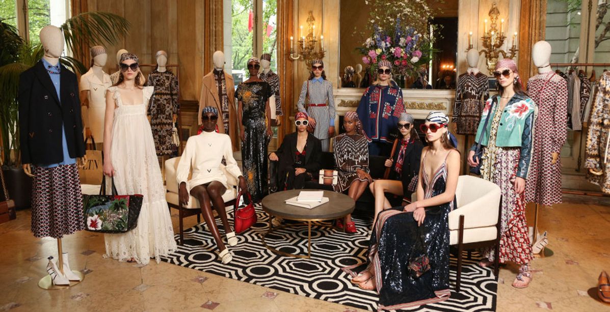 ازياء فالينتينو من مجموعة Resort 2019