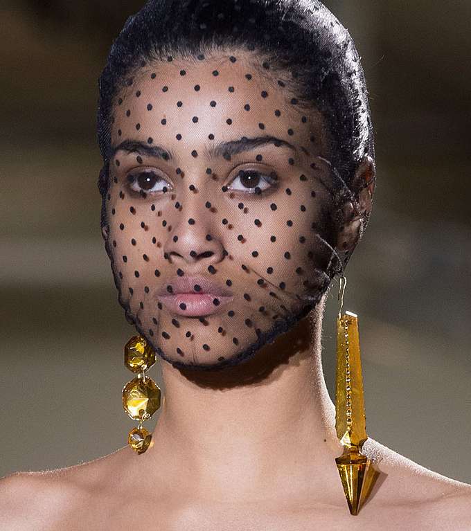 صيحة البرقع تعود مع  Maison Martin Margiela