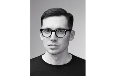 مصمم الازياء Erdem