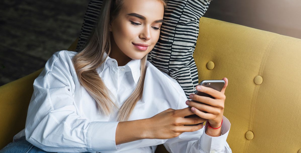 7 عبارات يستخدمها الرجل اذا كان يراك اكثر من مجرد صديقة