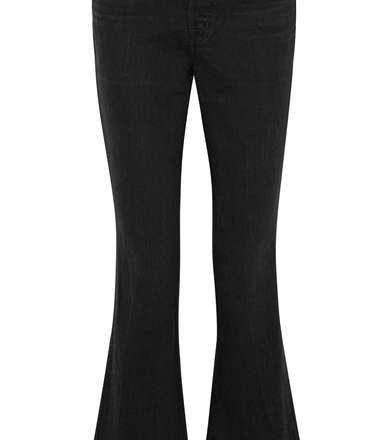 ارتدي في صيف 2017 الجينز بقصة واسعة على الكاحل وباسلوب ممزق على الكاحل