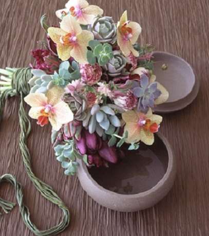 باقة بالتوليب الليلكي