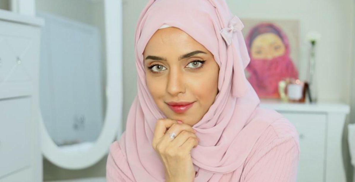 أول خبيرة ومدربة مظهر سعودية معتمدة رنا الأحمدي