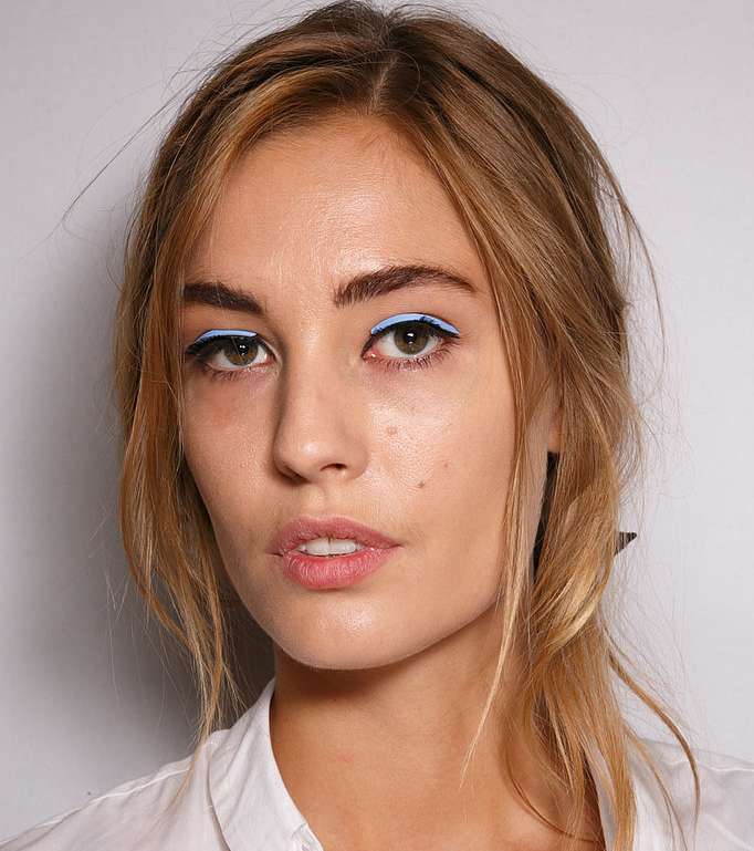 الآيلاينر الملون مع Fendi