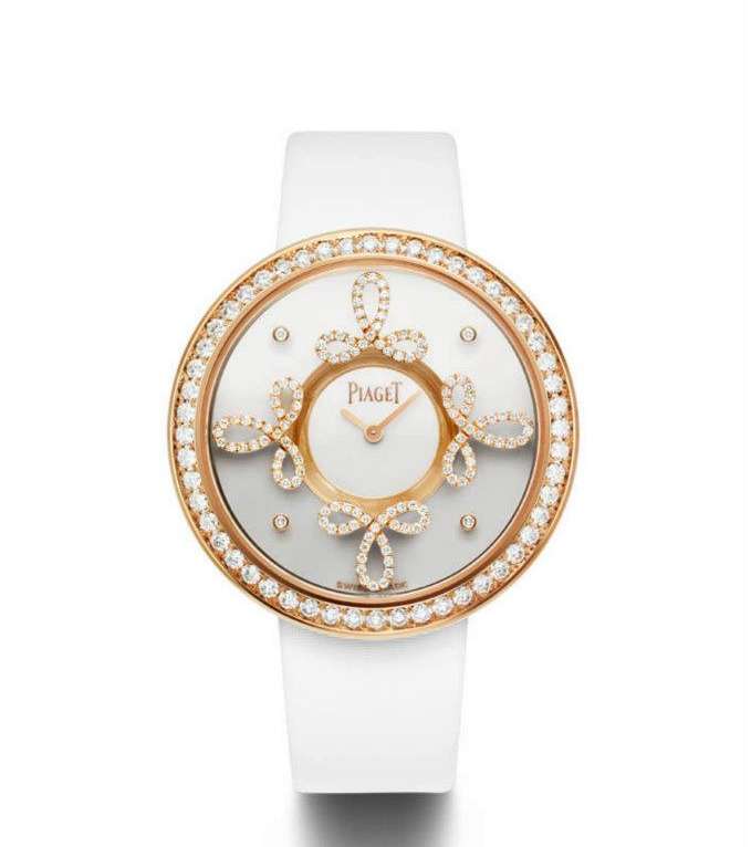 ساعة ماسيّة بالجلد الأبيض من بياجيه