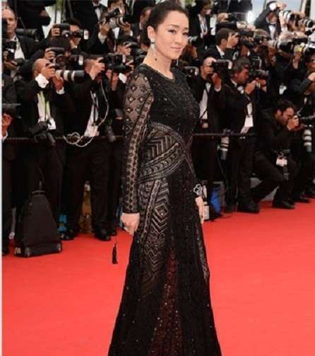 إطلالة ناعمة لجونج لي في مهرجان Cannes 2014