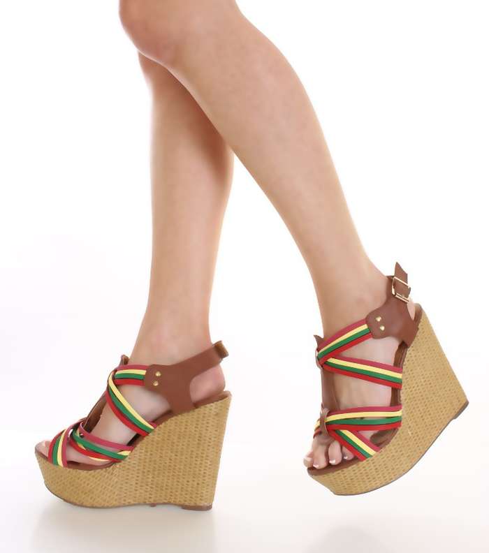 احذية الـ Wedges تناسب الجسم الممتلئ والقامة الصغيرة