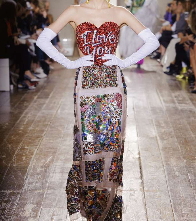 من المتوقع أن تختار كايتي بيري هذا الفستان من توقيع Martin Margiela