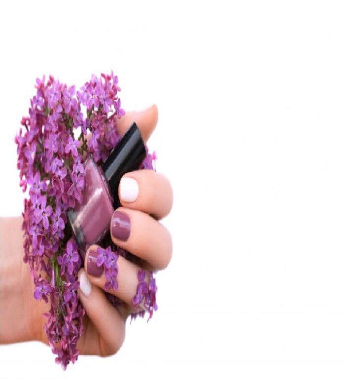 صور اجمل طلاء اظافر بنفسجي