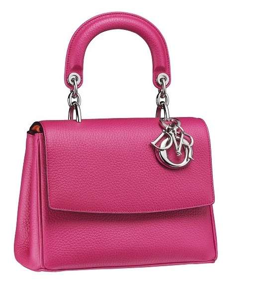 تميّزي بحقيبة Be DIOR الرائعة