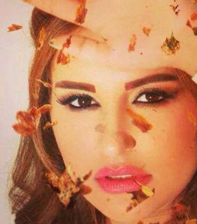 شذى حسون لا تفارق أحمر الشفاه الزهري