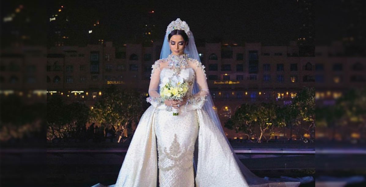 بلقيس تتعرض لموقف محرج لحظة سقوط فستان زفافها.. فكيف تصرفت؟