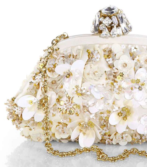 لاطلالة مميزة، اختاري الحقائب المطرزة من دولتشي آند غابانا