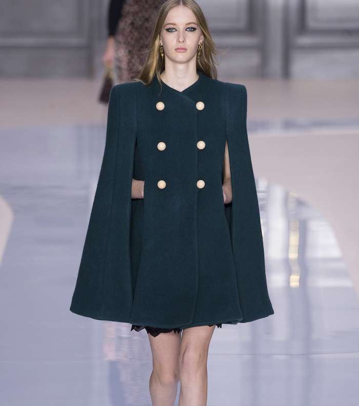 المعطف بقصة اكمام المشلح من كلوي لشتاء 2018