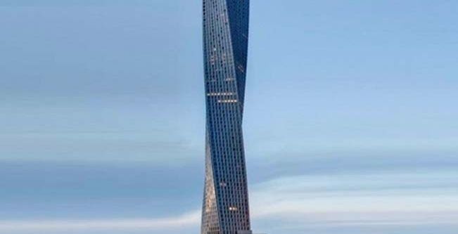 أعلى برج لولبي في العالم في دبي