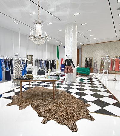 صور البوتيك الثاني لـ Alice & Olivia في دبي