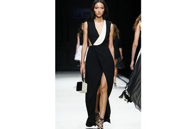 إحصلي على الأناقة المطلقة مع مجموعة أزياء علامة Elisabetta Franchi الجديدة لربيع وصيف 2016