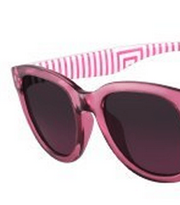 نظارات سبورت باللون الزهري