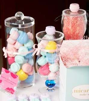 إمرأة Micaroon  مشعة بأنوثتها وأناقتها 