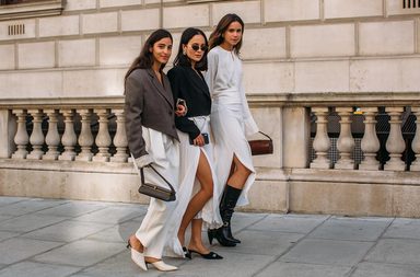 عاشقات الموضة في شوارع لندن خلال أسبوع الموضة لربيع وصيف 2020