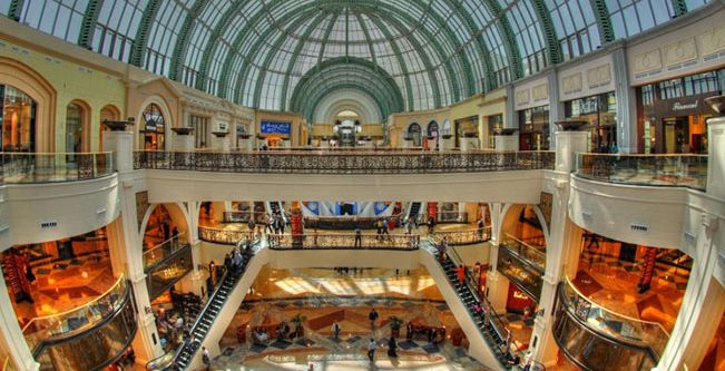 أكبر متاجر آبل في دبي