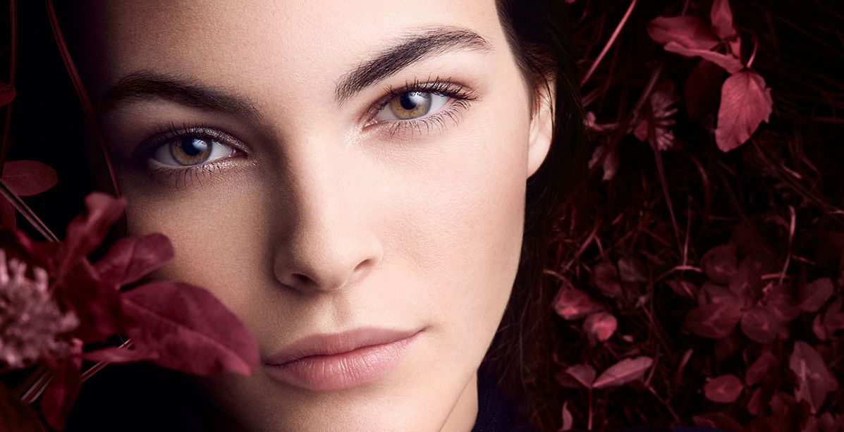 أحدث مستحضرات تجميل CHANEL لإطلالة تخطف القلوب هذا الخريف