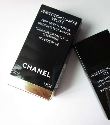 صور افضل اساس للبشرة الدهنية