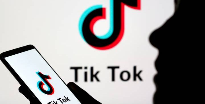 تيك توك يتحدى فايروس كورونا