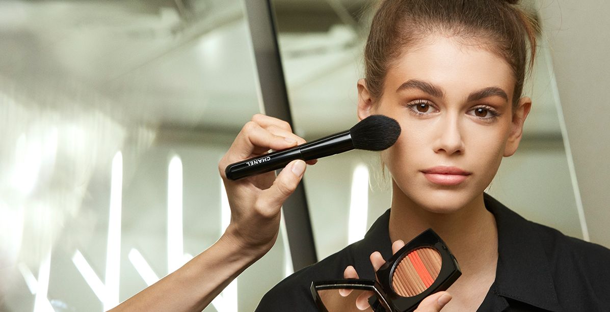 كواليس ماكياج CHANEL خلال أسبوع الموضة في باريس لخريف وشتاء 2019 حصرياً على ياسمينة