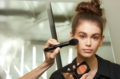 كواليس ماكياج CHANEL خلال أسبوع الموضة في باريس لخريف وشتاء 2019 حصرياً على ياسمينة