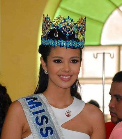 ملكة جمال الفيليبين بعد انتخابها ملكة جمال العالم لعام 2013