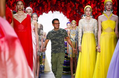 مجموعة فساتين نعيم خان لصيف 2016 من اسبوع الموضة في نيويورك