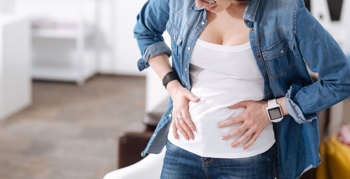 تعانين من النفخة رغم اتباعك حمية غذائية؟! اليك الحل