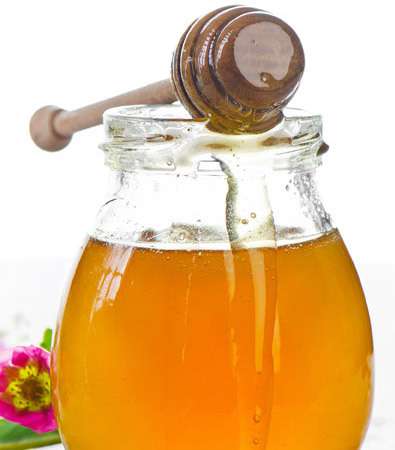 العسل لبشرة مثالية صيفاً 